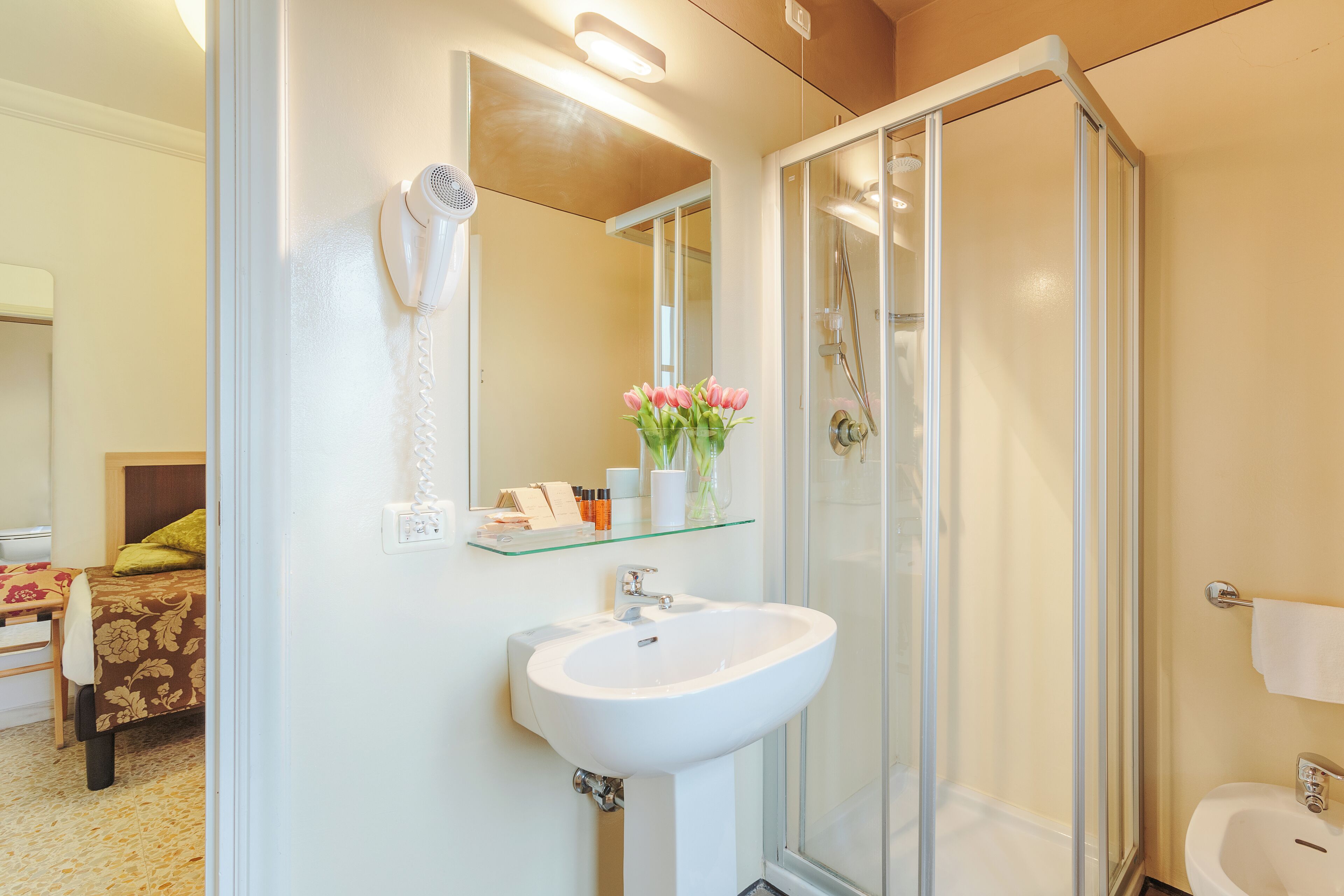 superior double or twin room, garden view | bathroom | shower, rainfall showerhead, free toiletries, hair dryer