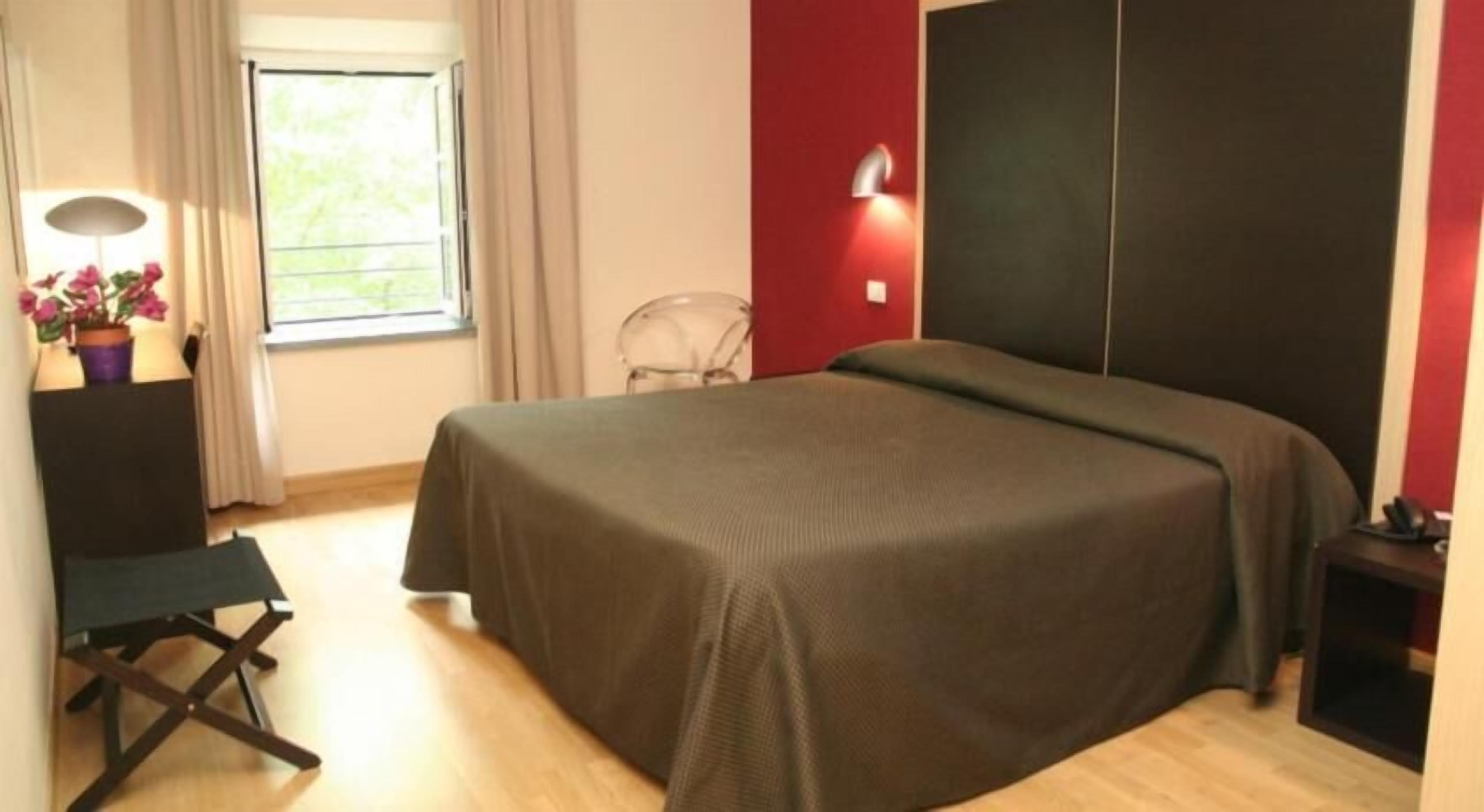 Select Comfort beds, minibar, in-room safe, desk