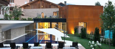 2 indoor pools, outdoor pool, pool umbrellas, sun loungers