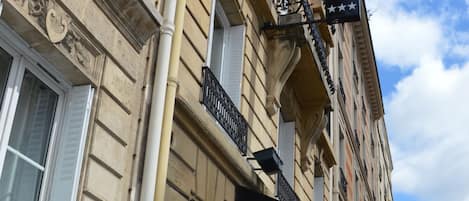 Fachada de la propiedad