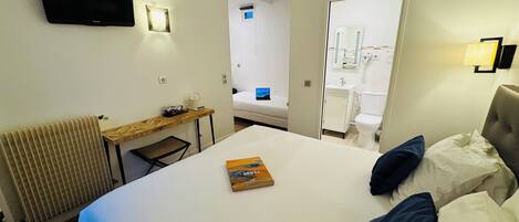 In-room safe, desk, soundproofing, free WiFi