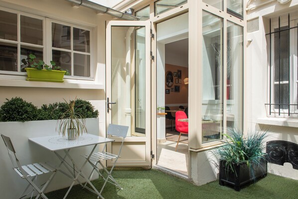 Terrace/patio - Hôtel Baldi by Magna Arbor (Paris)