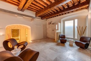 Couples treatment room(s), sauna, hot tub, steam room - Villa I Barronci Resort & Spa (San Casciano in Val di Pesa)