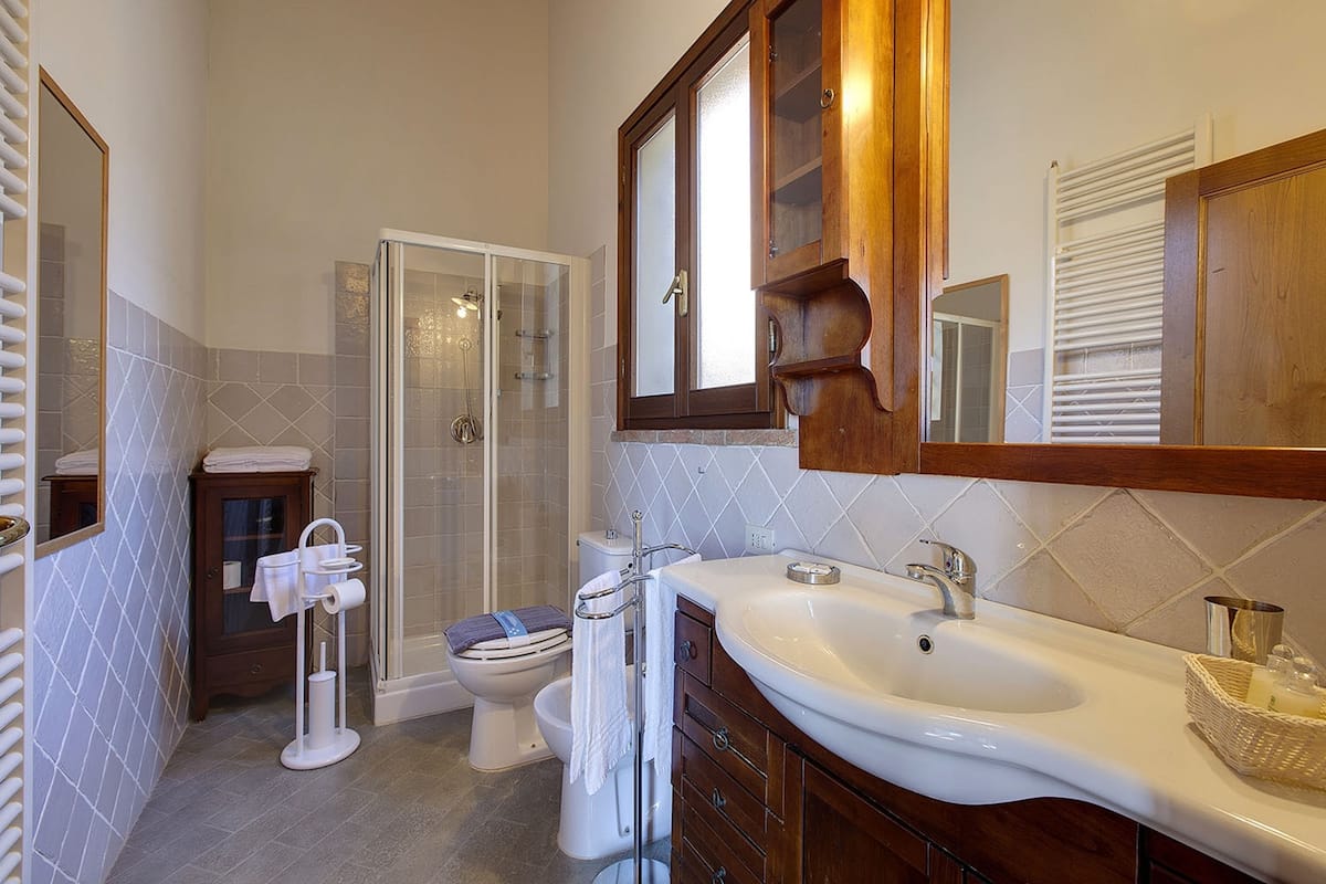 Apartment for 3 people with private garden | Sábanas italianas Frette y caja de seguridad en la habitación