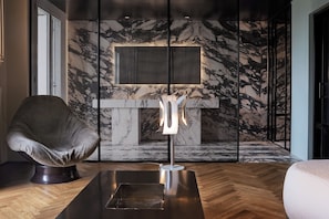 Garden Room | 1 bedroom, minibar, in-room safe, individually decorated