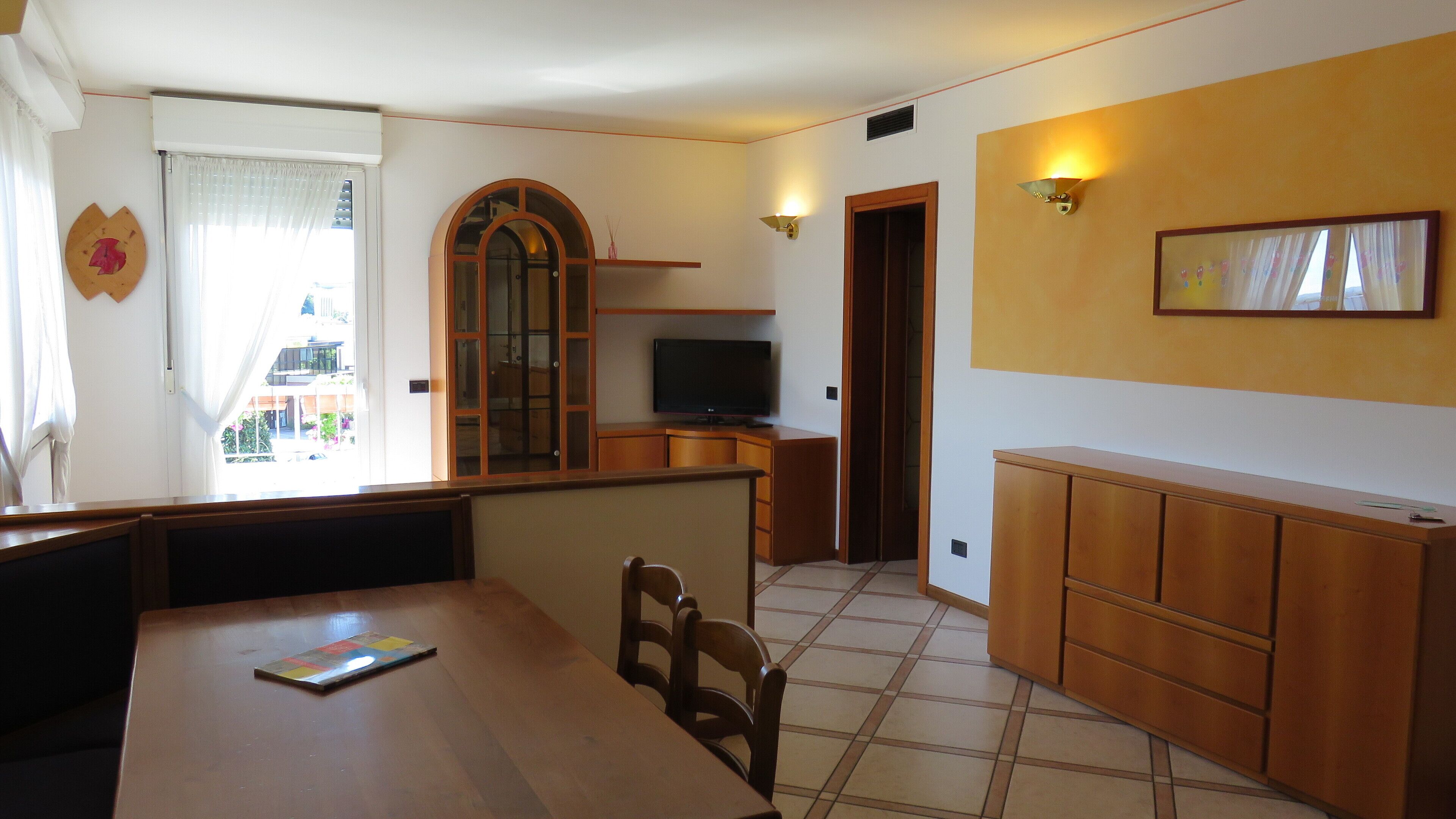 family room | 1 bedroom, frette italian sheets, in-room safe, desk