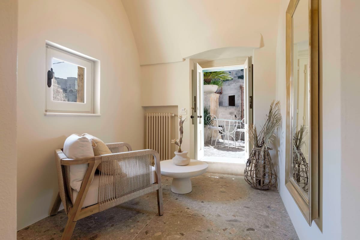 Palazziata Patio | Minibar, in-room safe, laptop workspace, soundproofing