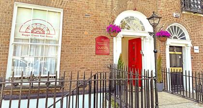 Baggot Court Townhouse