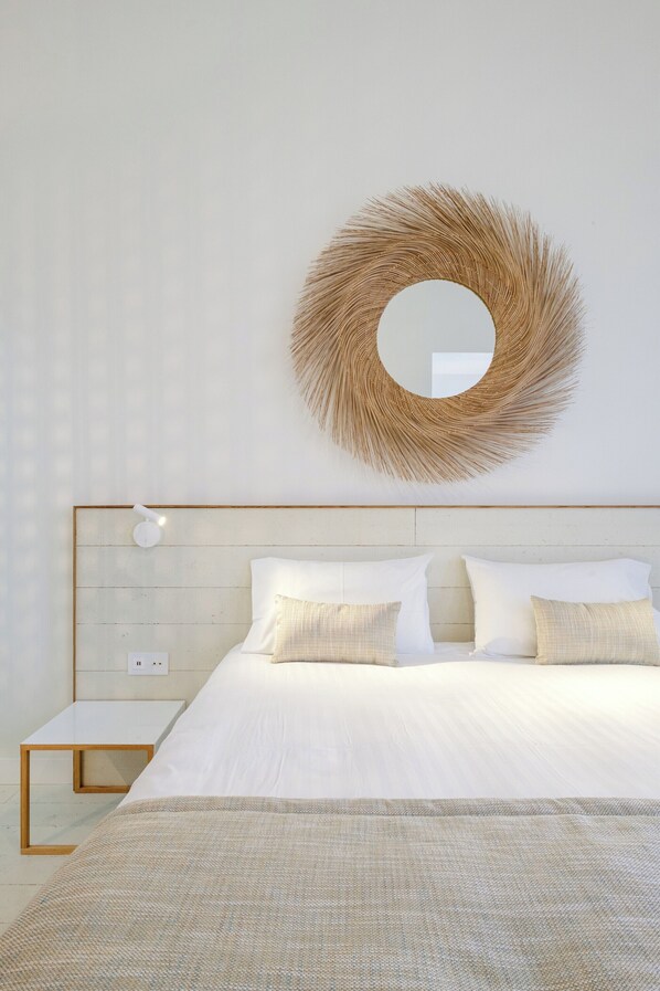 Superior Double Room | Desk, laptop workspace, blackout drapes, soundproofing