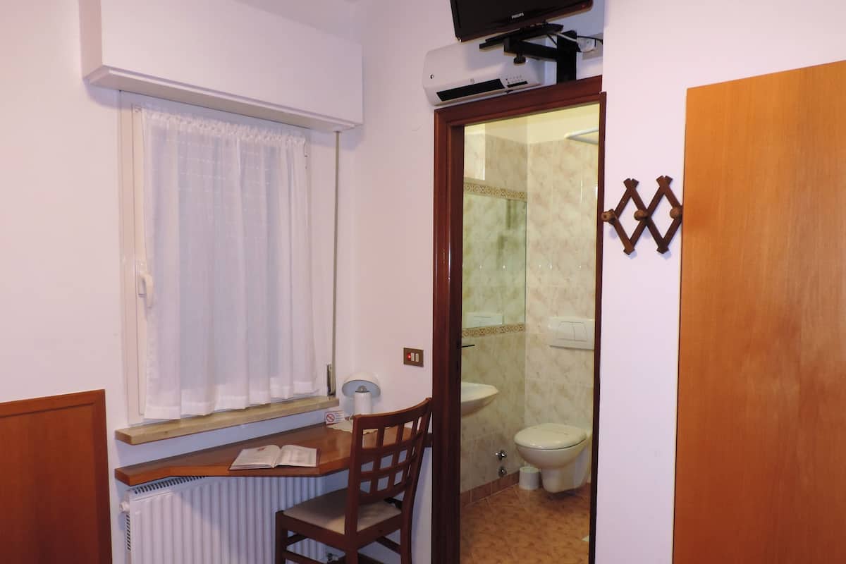 Coffres-forts dans les chambres, bureau, lits bébé (en supplément)