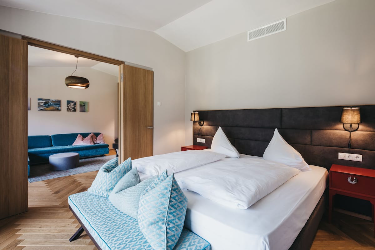 Panoramic-Suite | Daunenbettdecken, Minibar, Zimmersafe, kostenloses WLAN