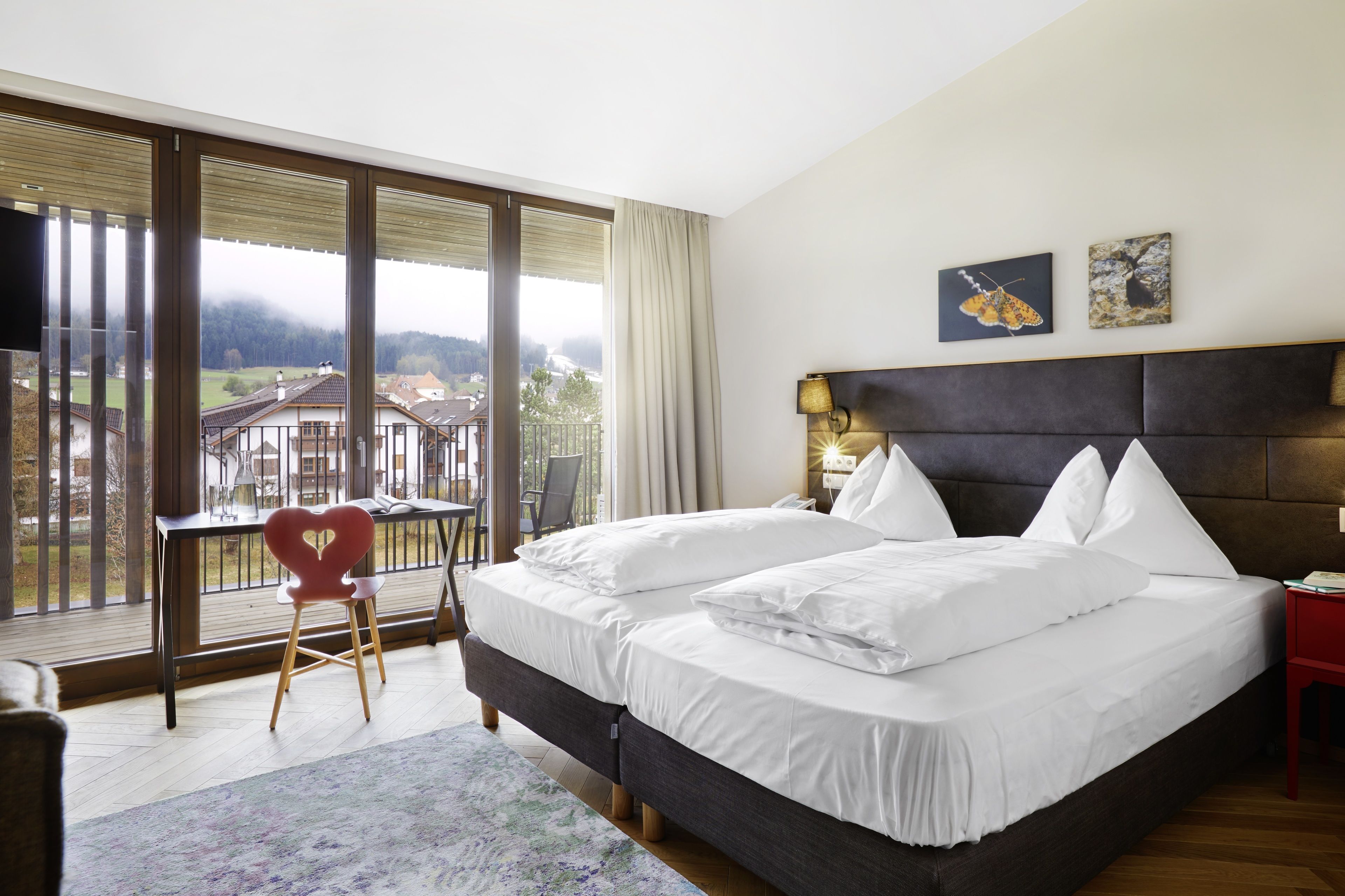 Superior-Doppelzimmer | Daunenbettdecken, Minibar, Zimmersafe, individuell dekoriert