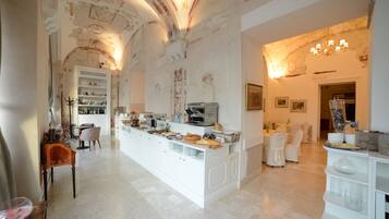Daily buffet breakfast (EUR 8 per person)