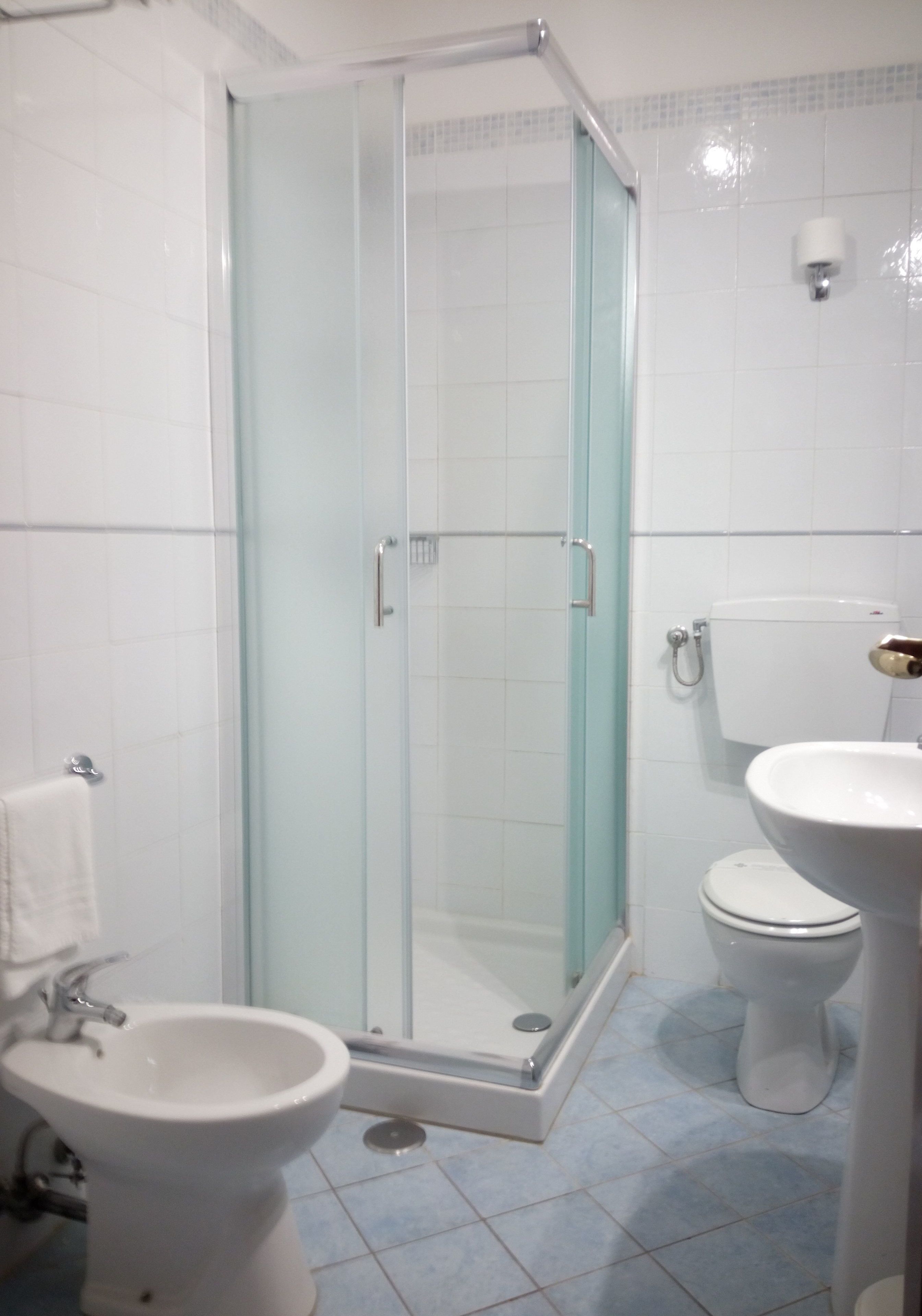 double room, sea view | bathroom | shower, rainfall showerhead, hair dryer, bidet