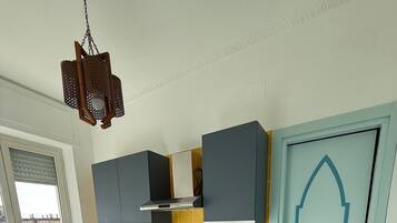 Comfort Condo, 1 Bedroom, Sea View | Private kitchen