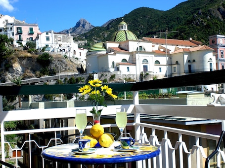 Appartamento Comfort, 1 camera da letto, vista mare | Vista montagna. Riviera B&B Rooms and Apartament SEA-VIEW