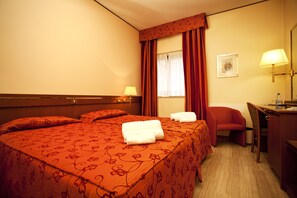 Premium bedding, memory-foam beds, minibar, in-room safe - Augustus (Ottaviano)