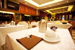 包含每日自助早餐