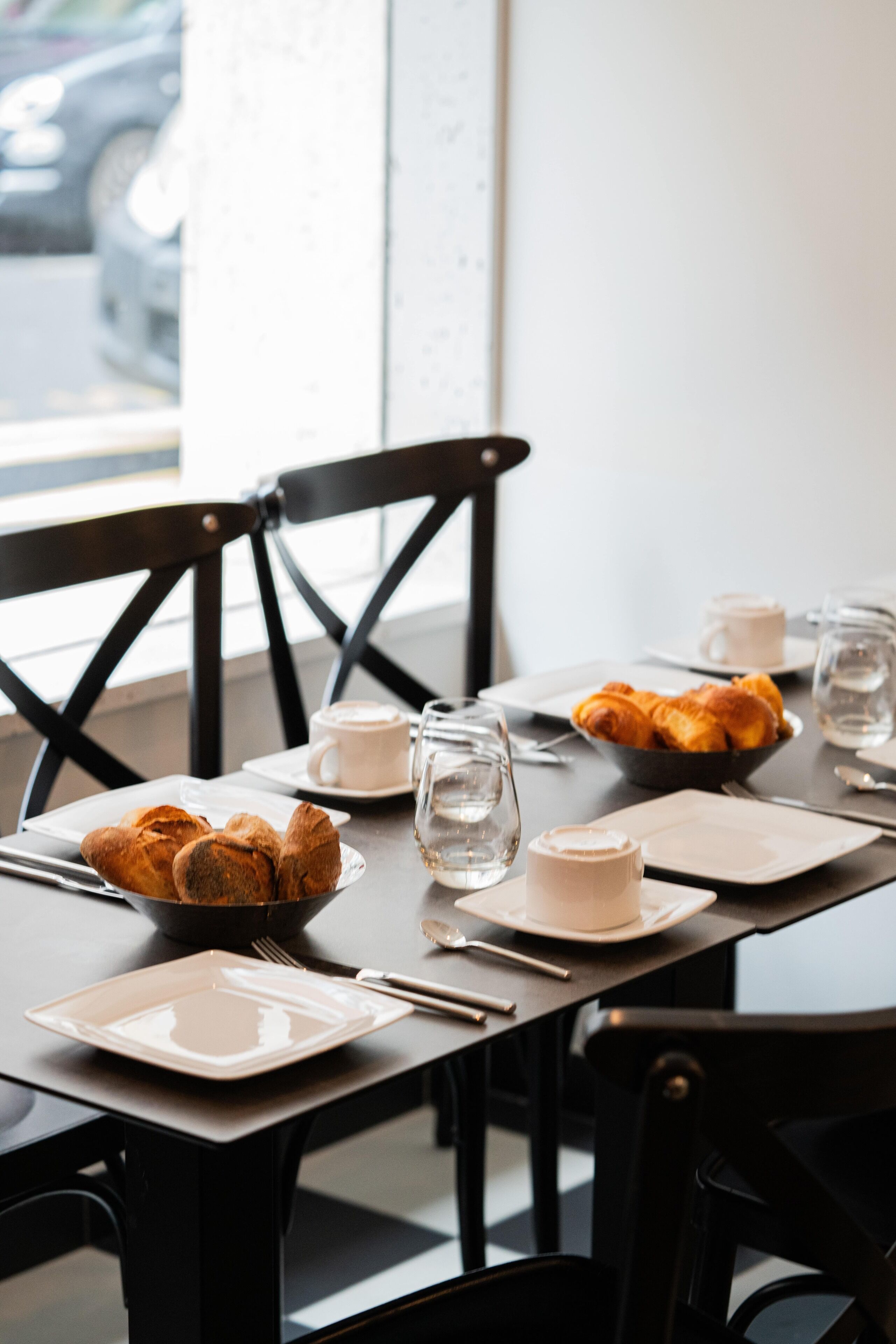 Tägliches Frühstücksbuffet (13.5 EUR pro Person)