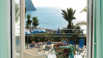 Chambre Supérieure Double ou avec lits jumeaux, balcon, vue mer