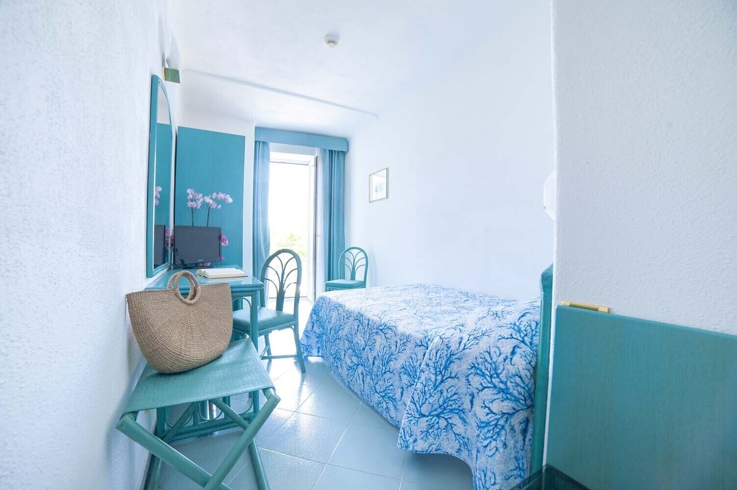 standard single room, garden view | 1 bedroom, premium bedding, down duvets, minibar