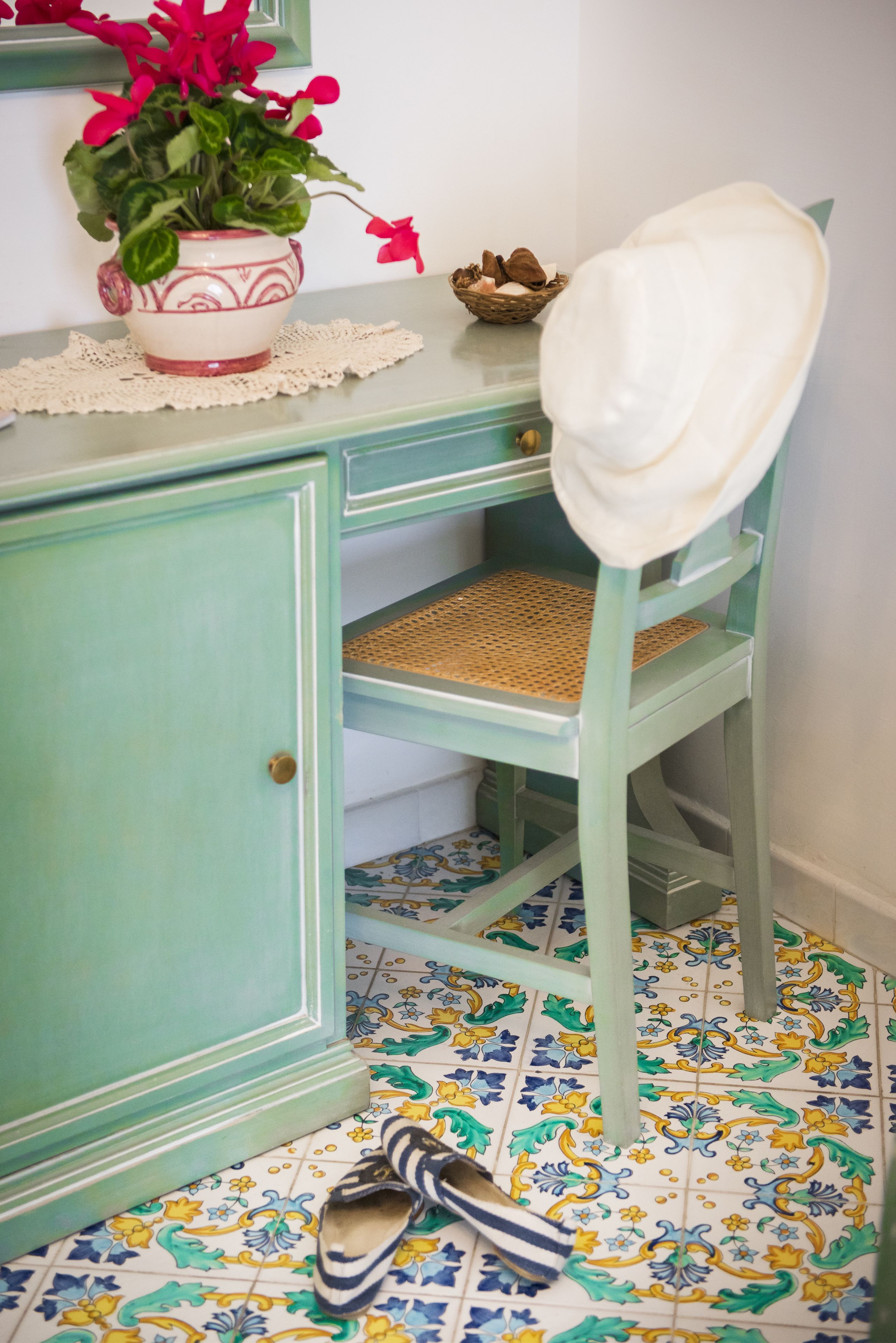 superior double room, partial sea view | 1 bedroom, minibar, in-room safe, desk