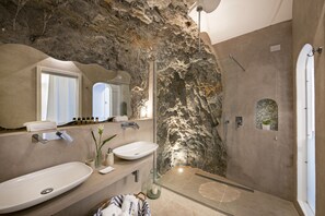 Junior Suite, 1 Double Bed, Sea View | Bathroom | Shower, free toiletries, hair dryer, towels