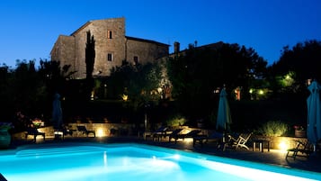 Alberca al aire libre por temporada y alberca en la azotea