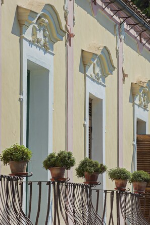 Pillow-top beds, minibar, in-room safe, individually furnished - Albergo California (Positano)