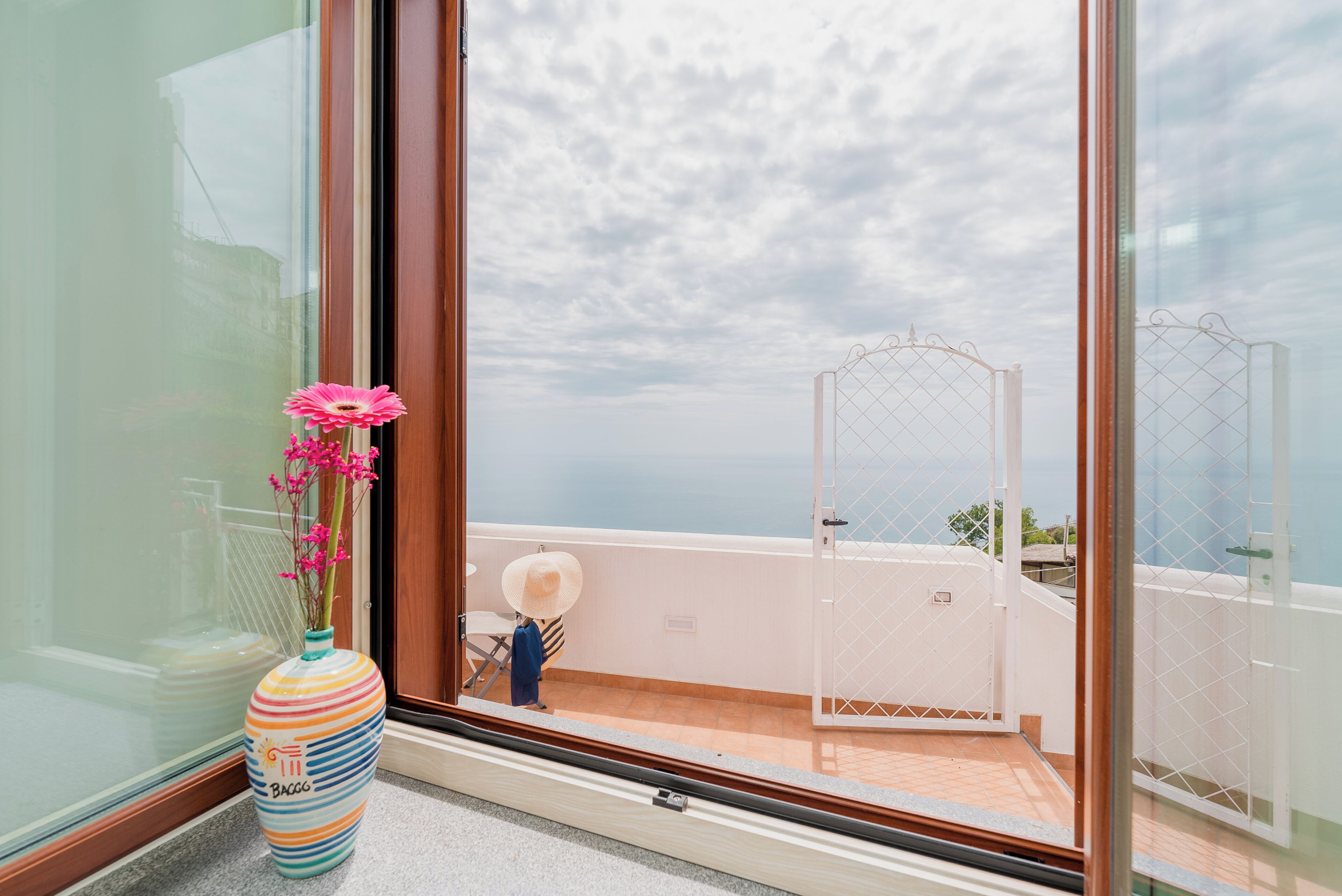 double room, sea view (depandance) | 1 bedroom, minibar, in-room safe, desk