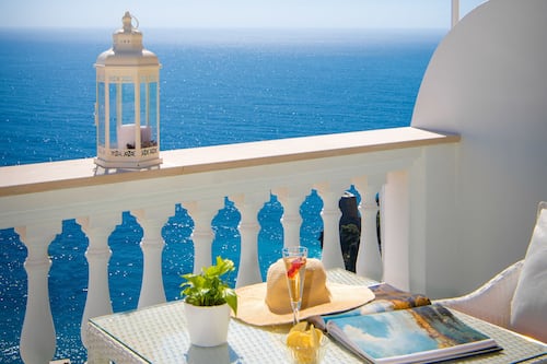 Superior-Dreibettzimmer, Terrasse, Meerblick | Terrasse/Patio