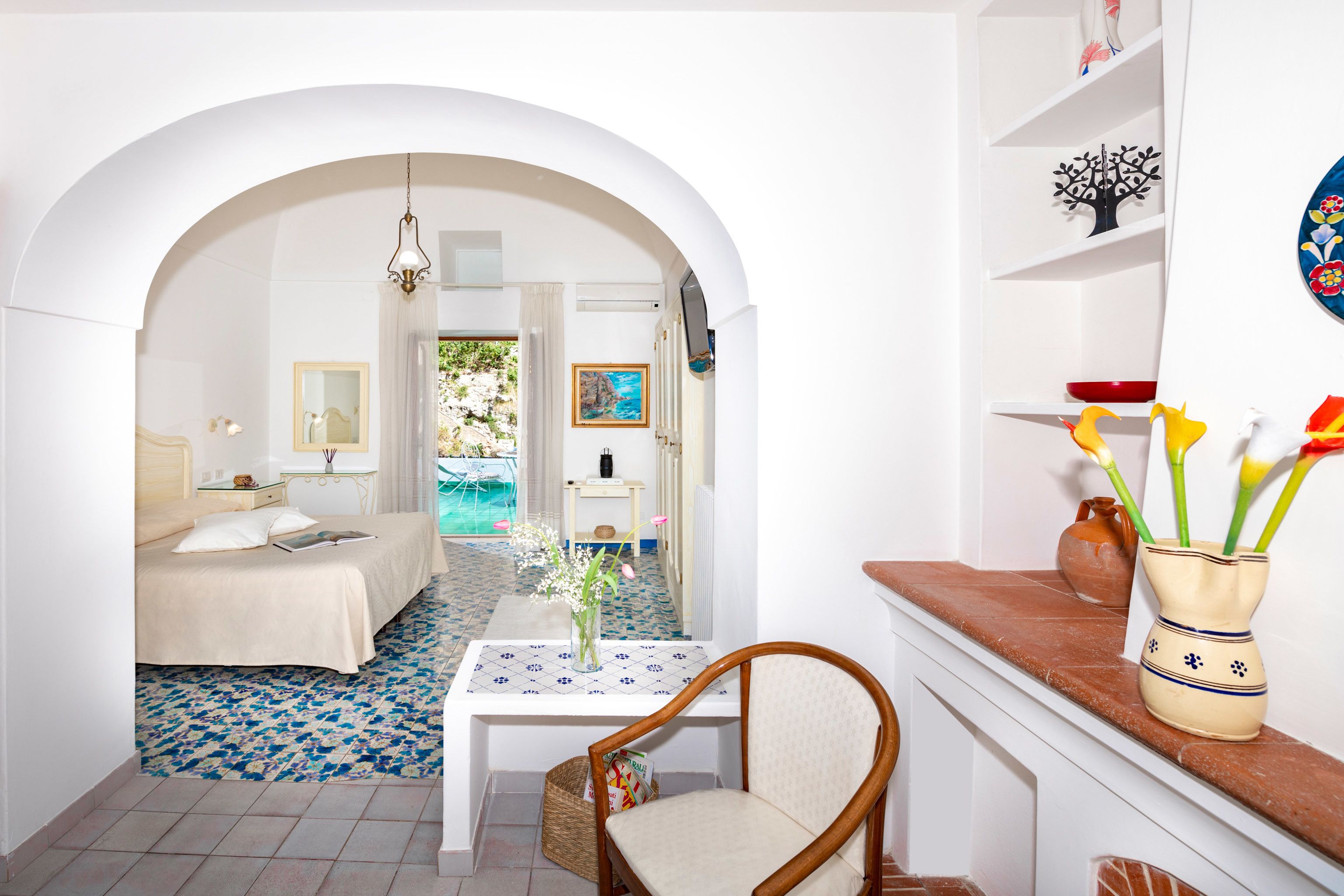 double room, partial sea view, annex building | 1 bedroom, minibar, in-room safe, desk