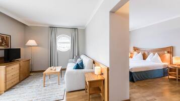 Suite, Nichtraucher | 1 Schlafzimmer, Allergikerbettwaren, Minibar, Zimmersafe