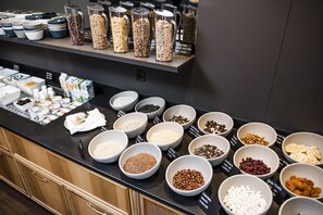 Petit déjeuner buffet compris tous les jours