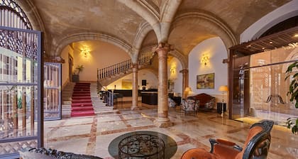 Hotel Born