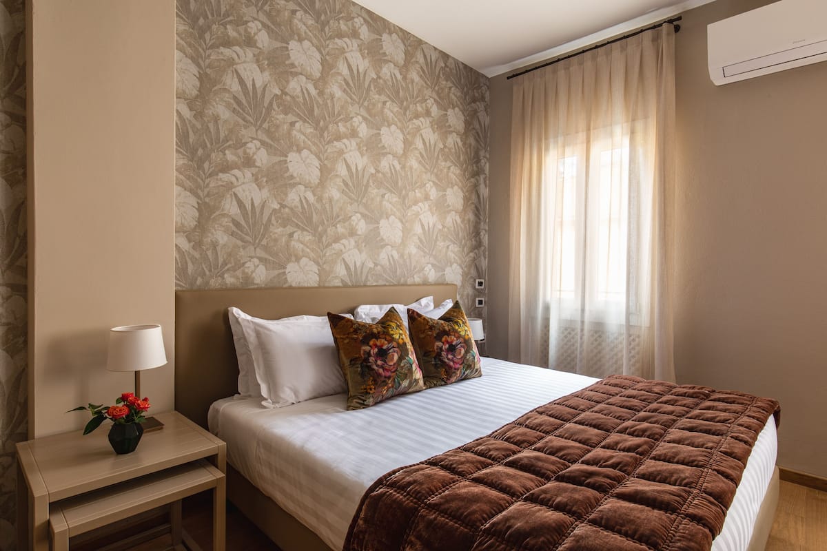 1 bedroom, premium bedding, down duvets, memory-foam beds