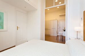 Junior Suite | Down comforters, in-room safe, soundproofing, iron/ironing board