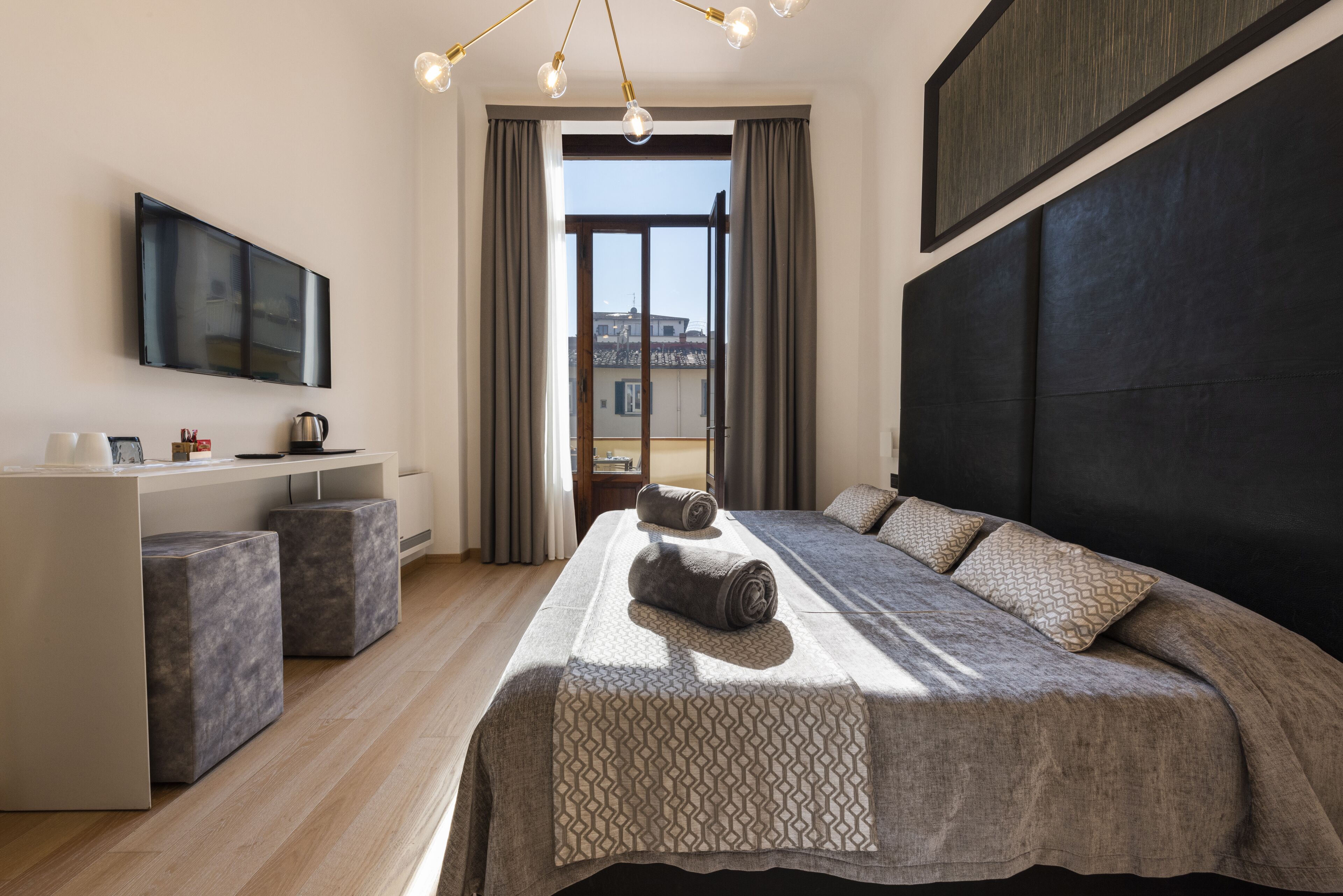 Suite, Terrace (Duomo View) | Premium bedding, down duvets, in-room safe, individually furnished