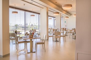 Breakfast, lunch, dinner served; local and international cuisine