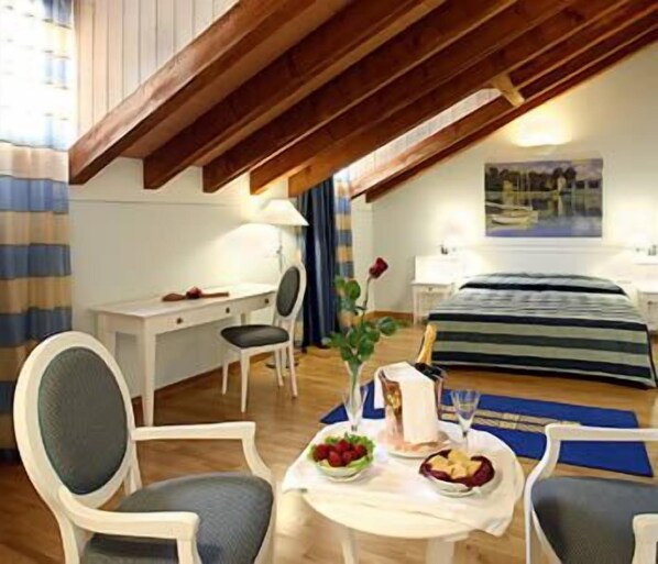 Room service – dining