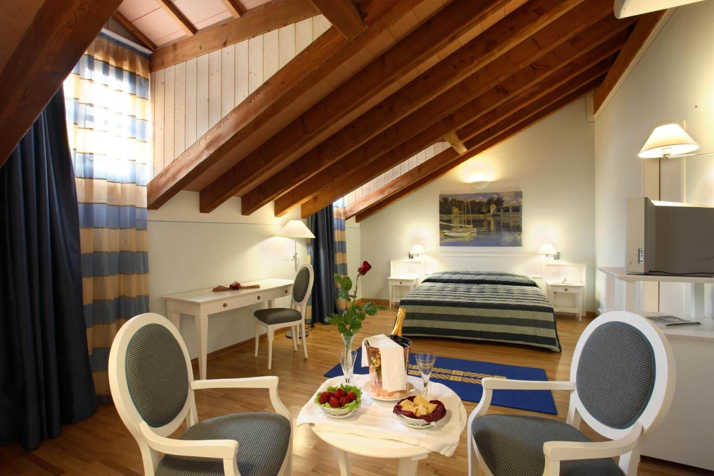 1 bedroom, minibar, in-room safe, desk