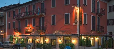 Fachada da propriedade