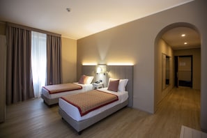 1 bedroom, down duvets, minibar, in-room safe