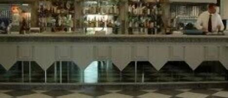 Bar (in der Unterkunft)