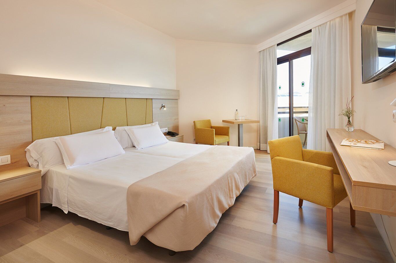 Desk, blackout drapes, free WiFi, bed sheets