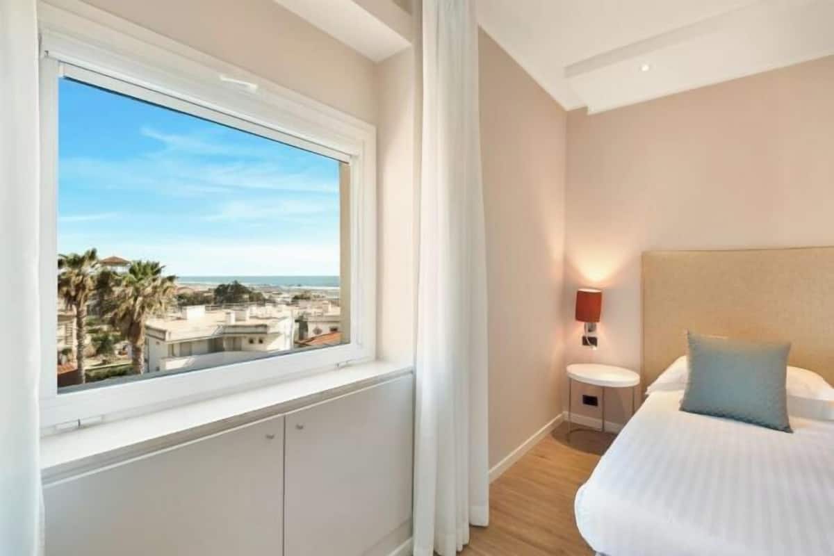 1 bedroom, minibar, in-room safe, individually furnished