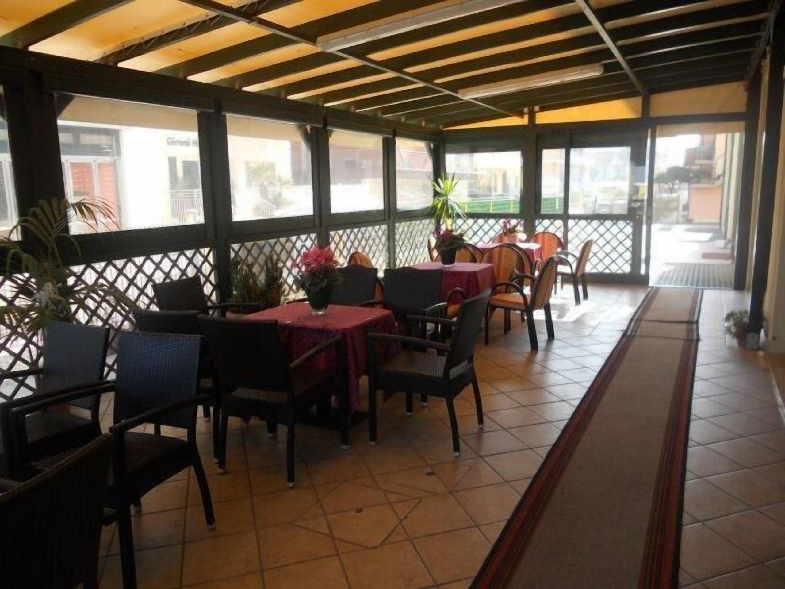 breakfast, lunch, dinner served; italian cuisine