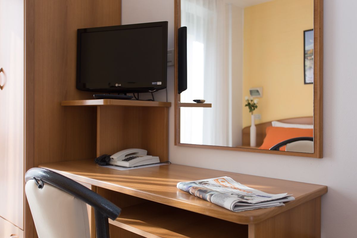 triple room | premium bedding, in-room safe, desk, soundproofing