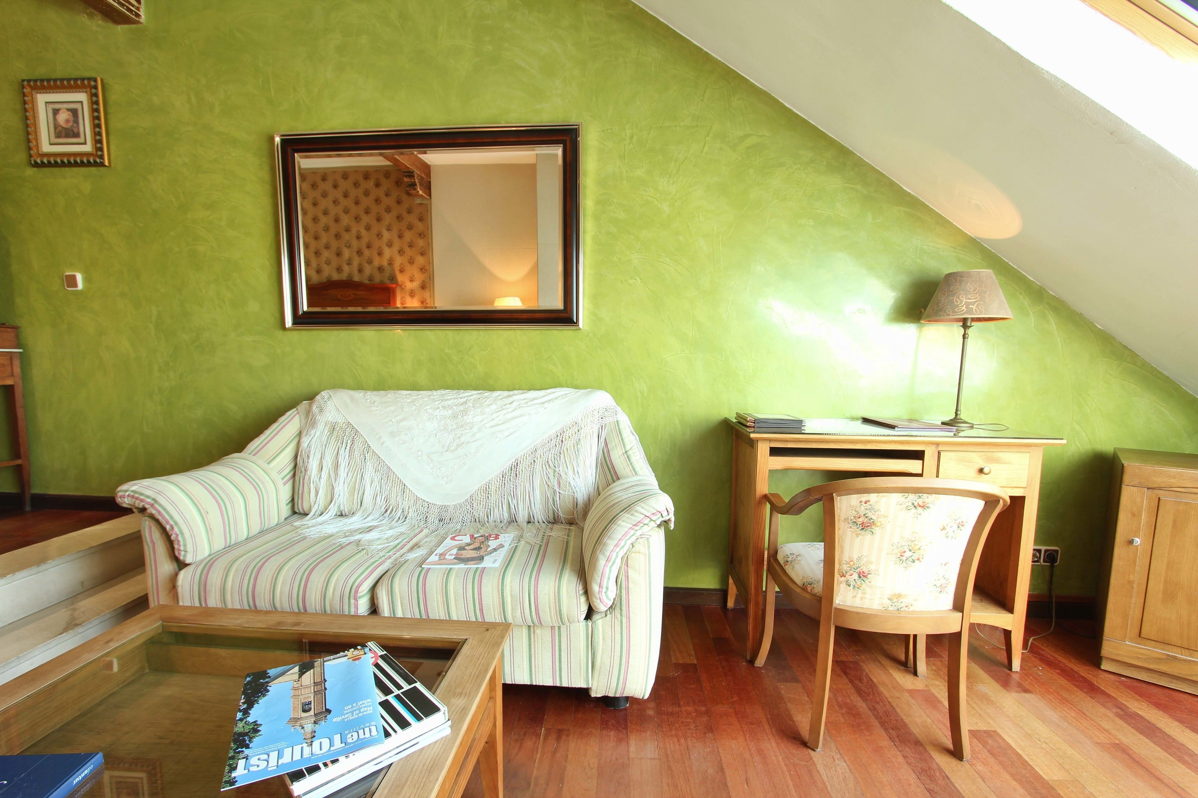 junior suite | minibar, in-room safe, individually decorated, individually furnished