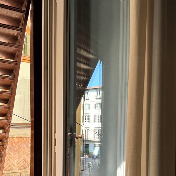 Standard Room | Street view